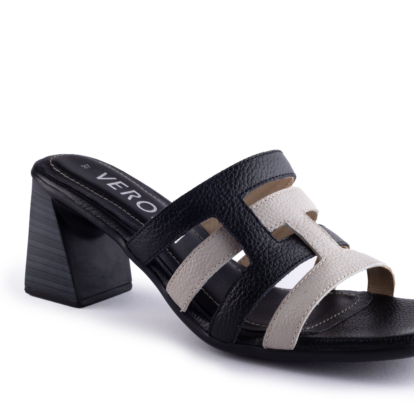 SANDALIA CLAUDIA - NEGRO