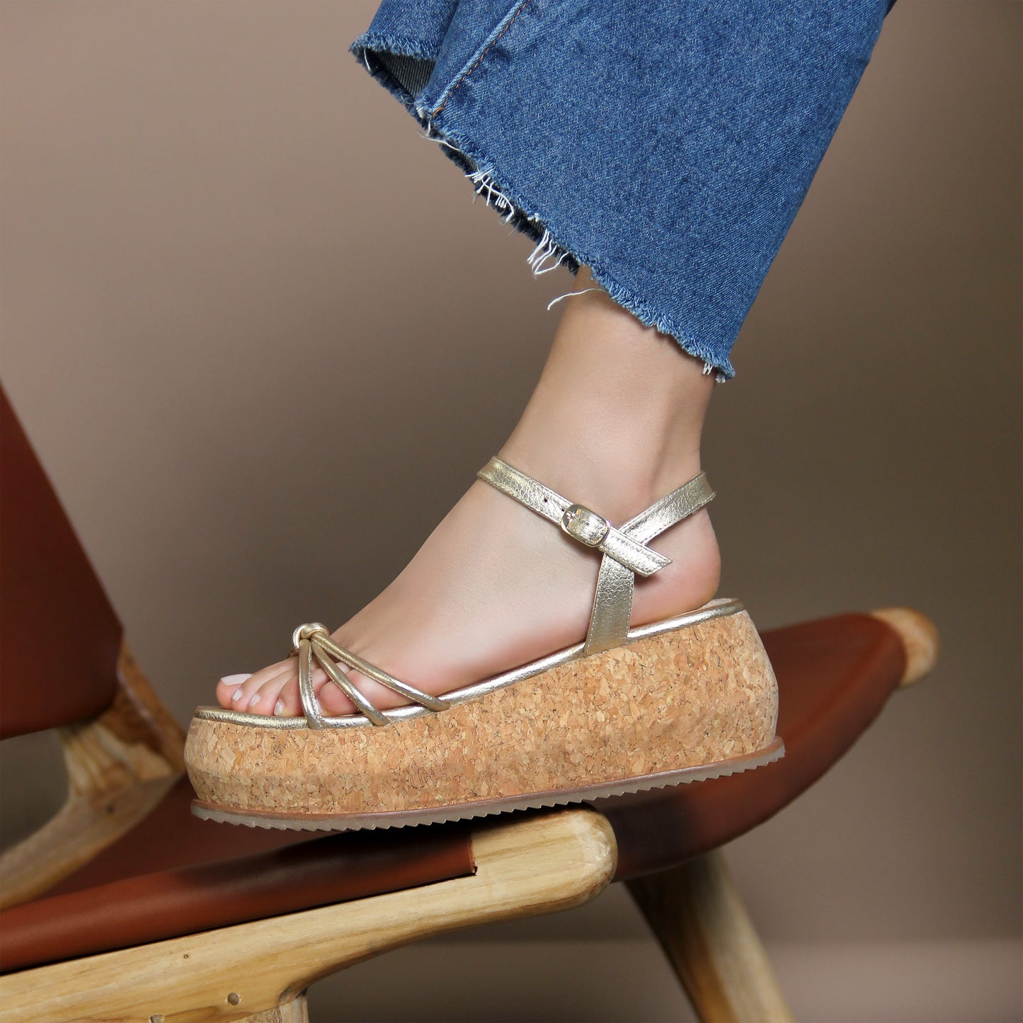 PEACE SANDAL - CHAMPAGNE