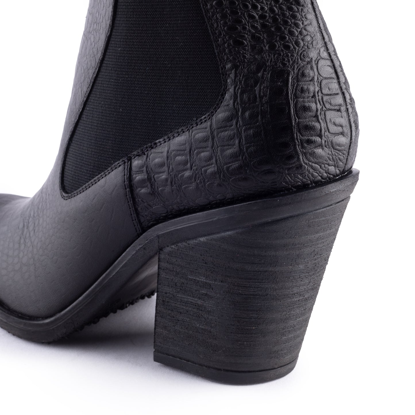 BOTÍN VICTORIA - YAKARE